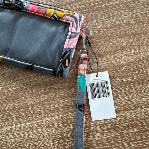 Vera Bradley Tech Wallet Wristlet NEW! - Picture 6 of 8